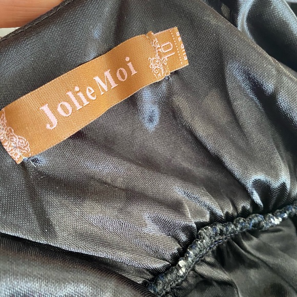 Jolie Moi swan key hole back high neck maxi dress - Picture 3 of 9